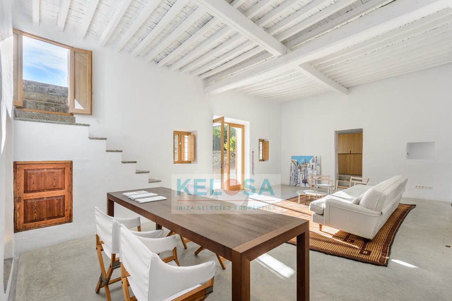 05 Kelosa ibiza Finca with view by San Rafael reformed by known architect prof wm