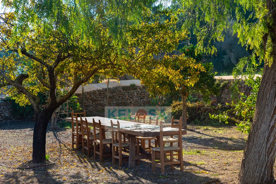 10 Kelosa ibiza Finca with view by San Rafael reformed by known architect prof wm