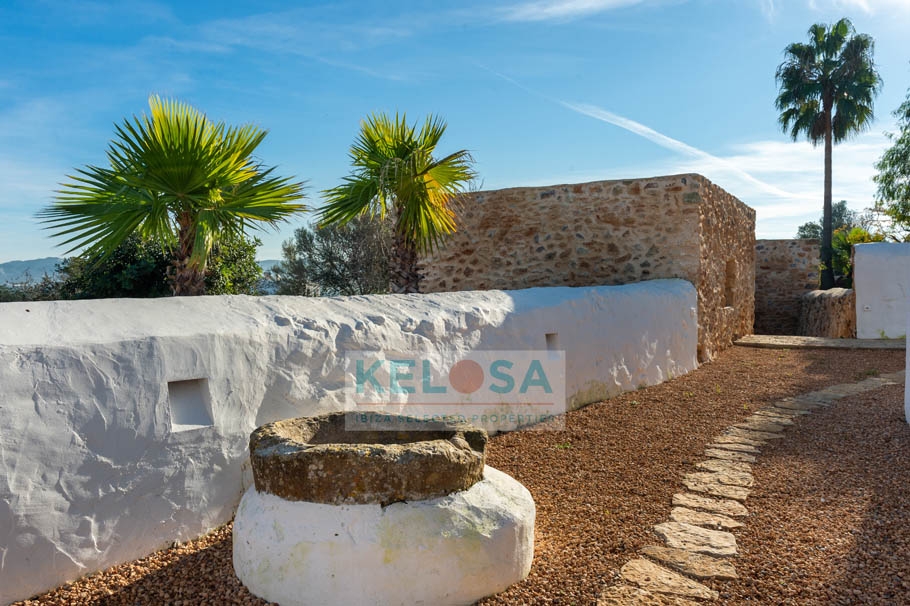 11 Kelosa ibiza Finca with view by San Rafael reformed by known architect prof wm
