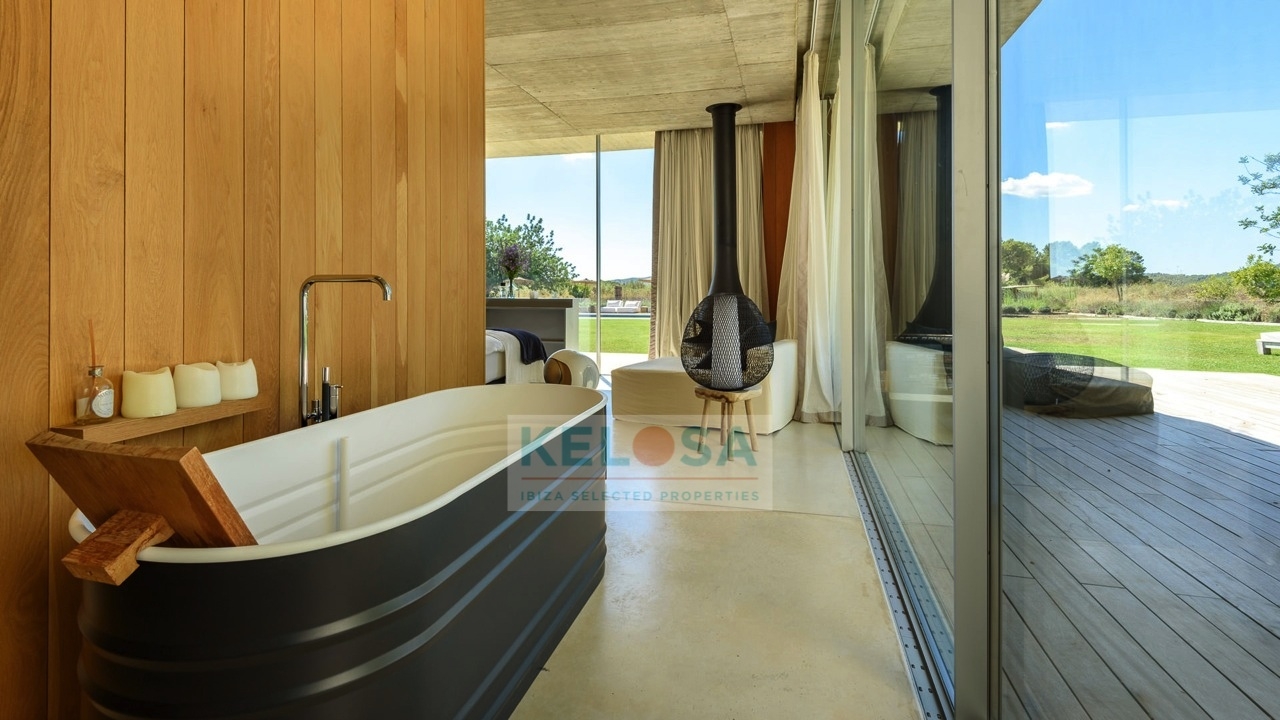 10 Kelosa Ibiza Contemporary luxury villa by Atzaro wm