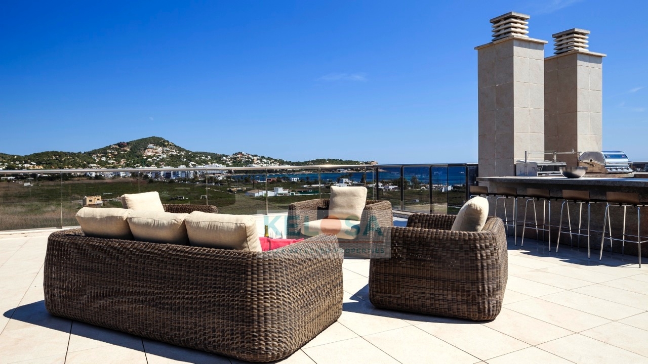 01 Kelosa Contemporary Penthouse with large terraceWM