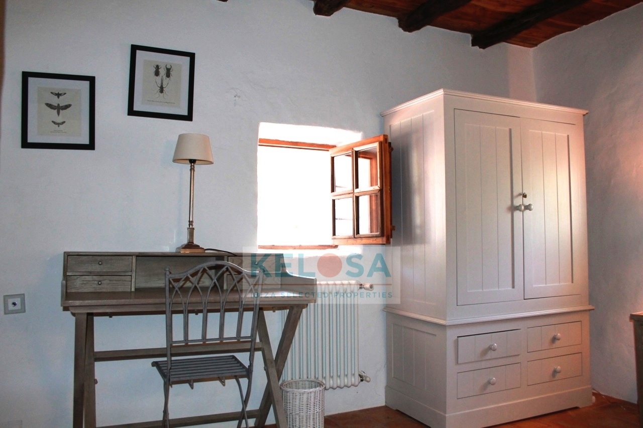 Kelosa 21 Ibiza Reformed country house with view in San Jose wm