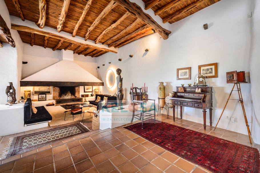 06 Kelosa ibiza Large finca estate with sea views between Ibiza and San Jose wm