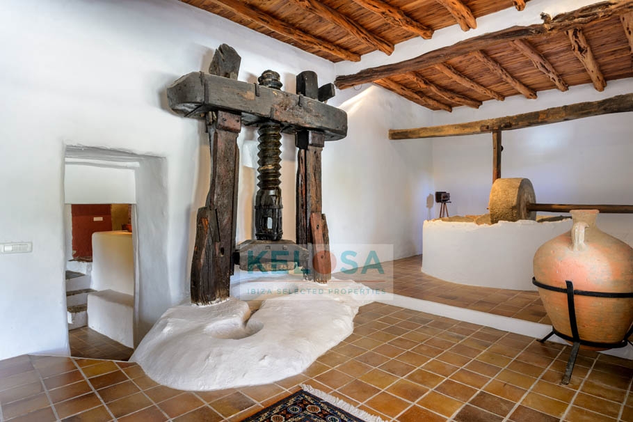 09 Kelosa ibiza Large finca estate with sea views between Ibiza and San Jose wm