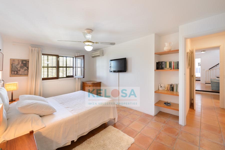 10 Kelosa Ibiza Spacious property with fantastic sea view in Can Pep Simo