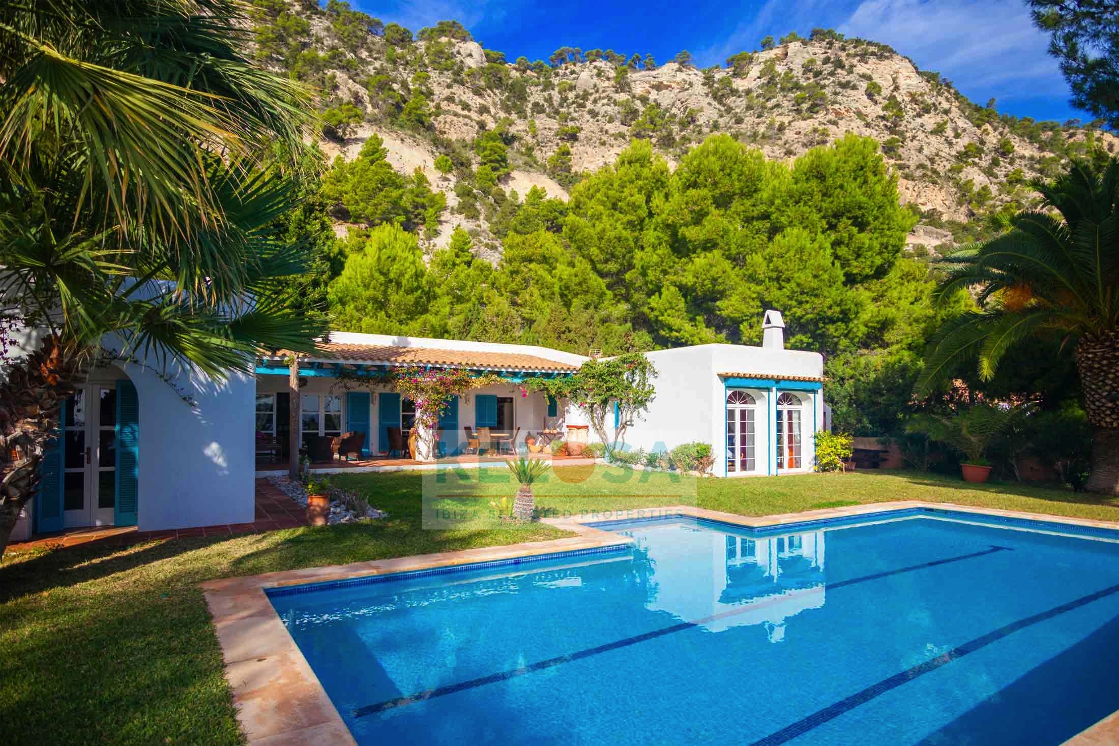 Kelosa 02 ibiza Villa in first line with mature garden Es Cubells NEW WM