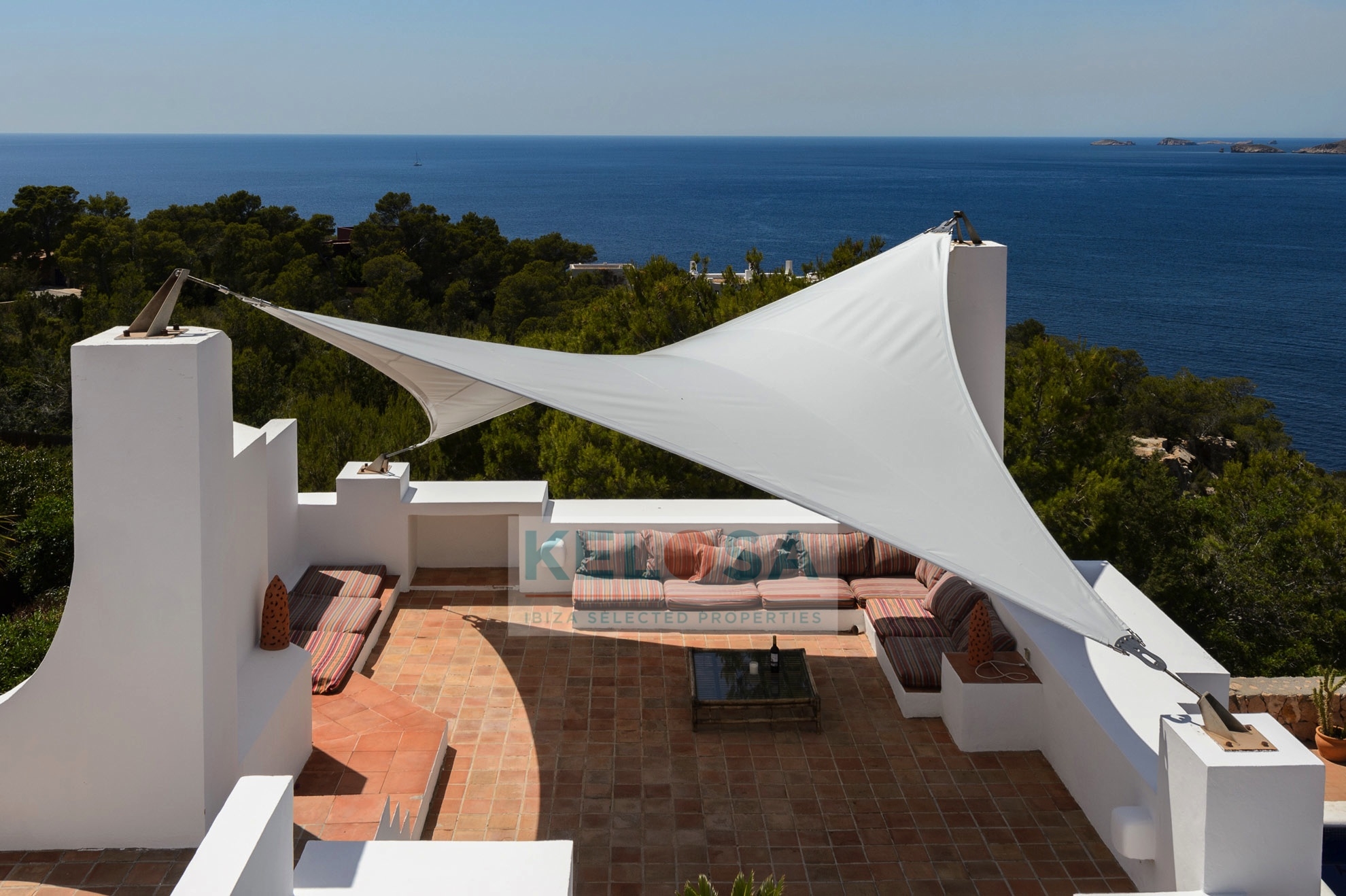 03 Kelosa ibiza classic villa in first line in Calo den Real WM