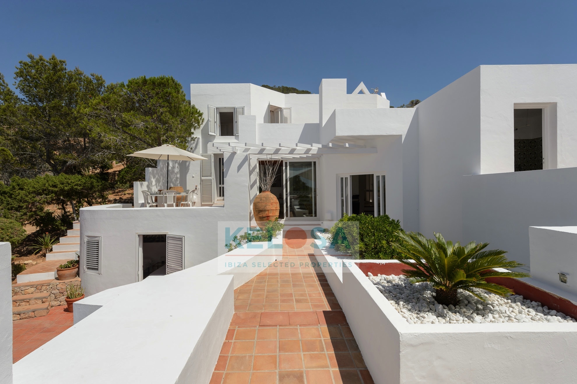 07 Kelosa ibiza classic villa in first line in Calo den Real WM