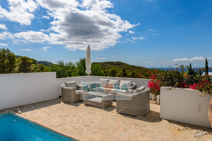 11 Kelosa Ibiza Modernized villa with sea view in Cala Tarida WM