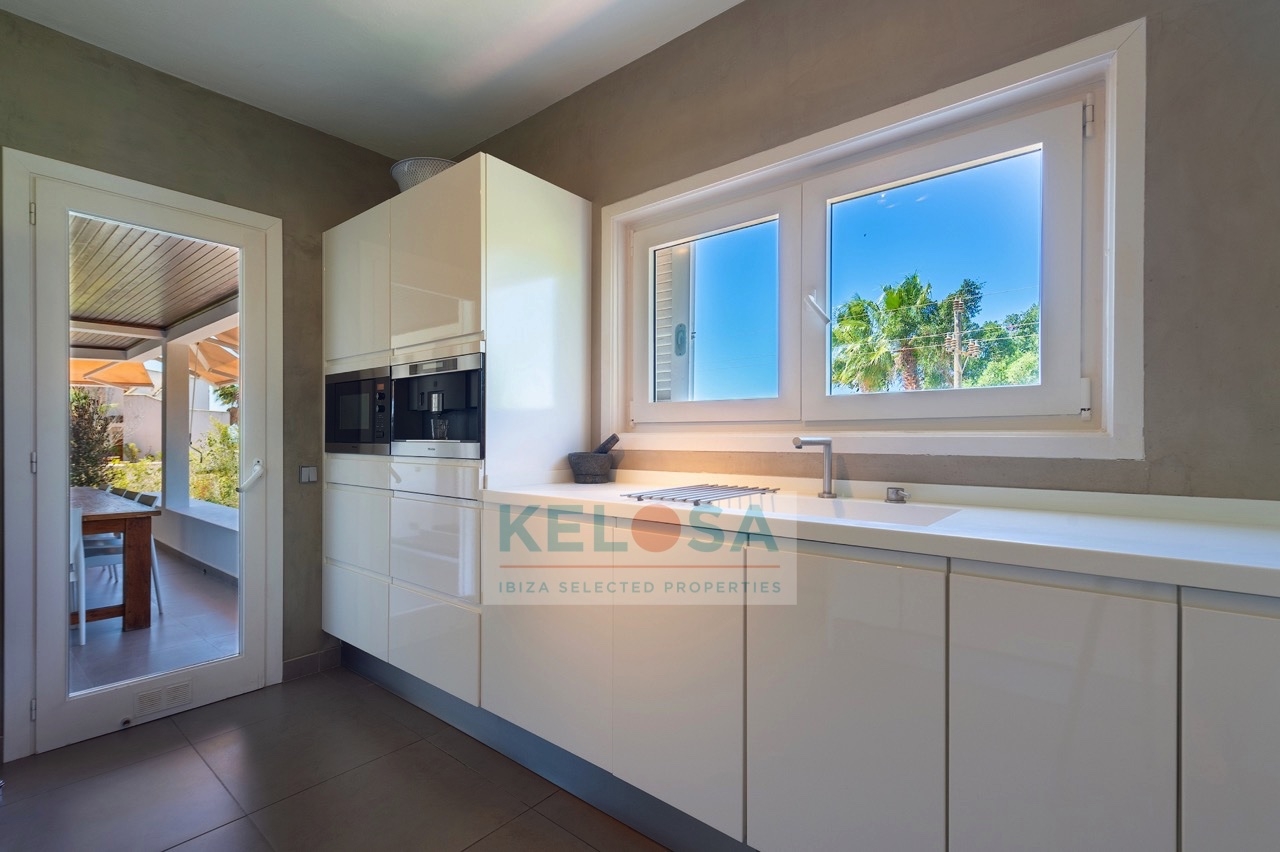 08 kelosa ibiza villa with charming garden near Jesus WM