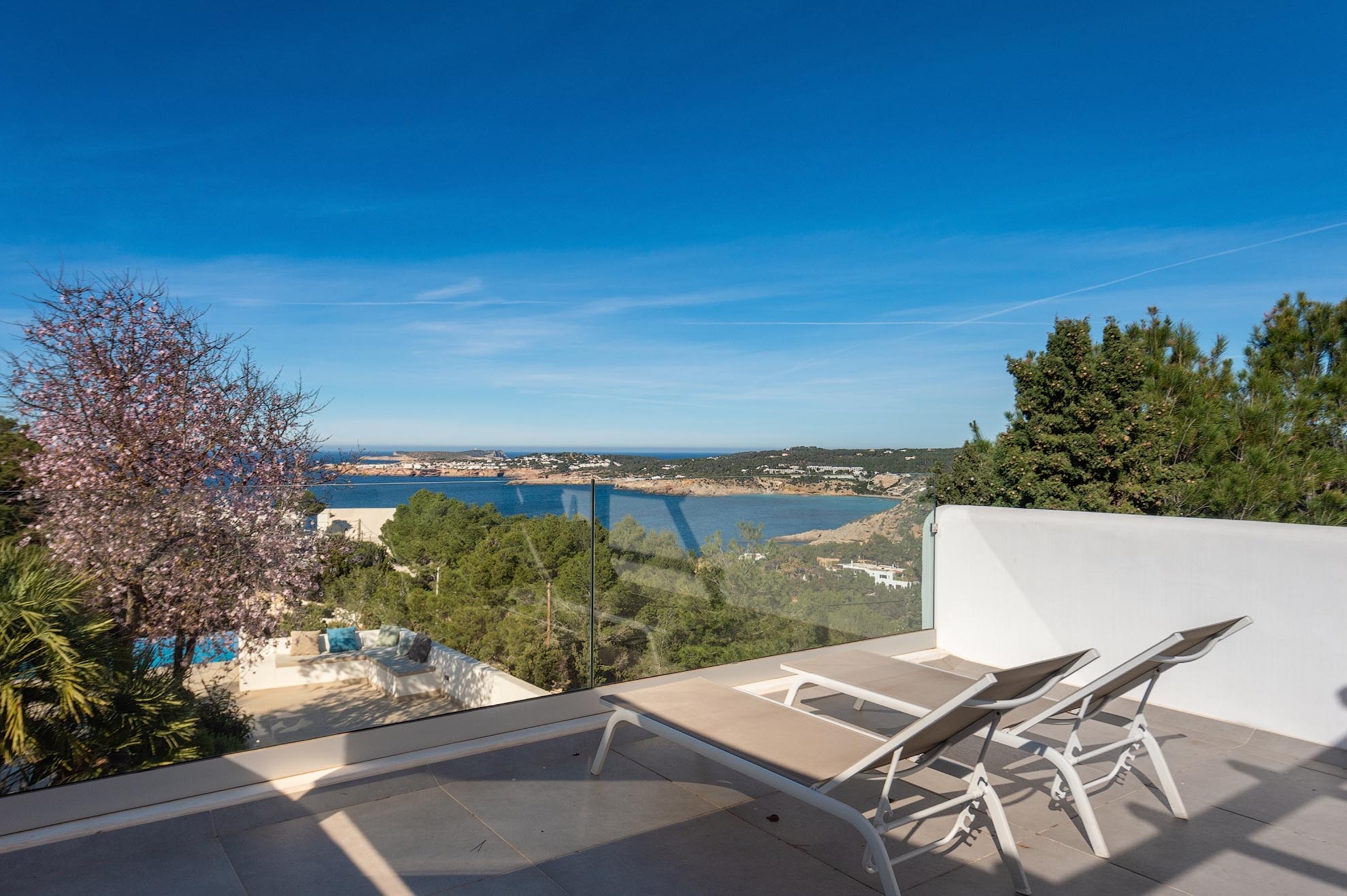 12 Kelosa Ibiza Modernized villa with sea view in Cala Moli NEW