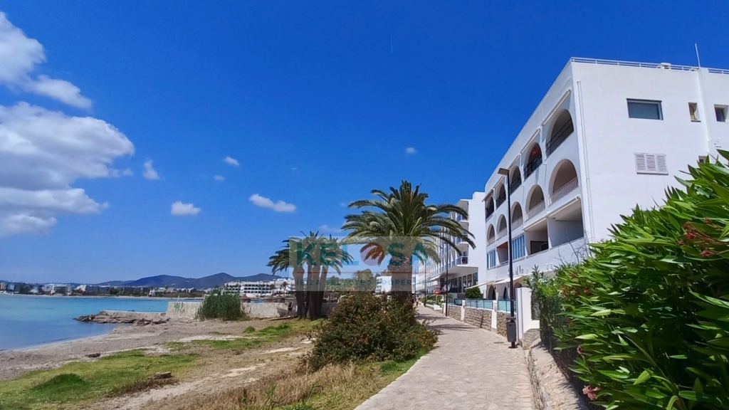 02 Edif hor 8 239108 Frontline Ibiza Talamanca seaview WM