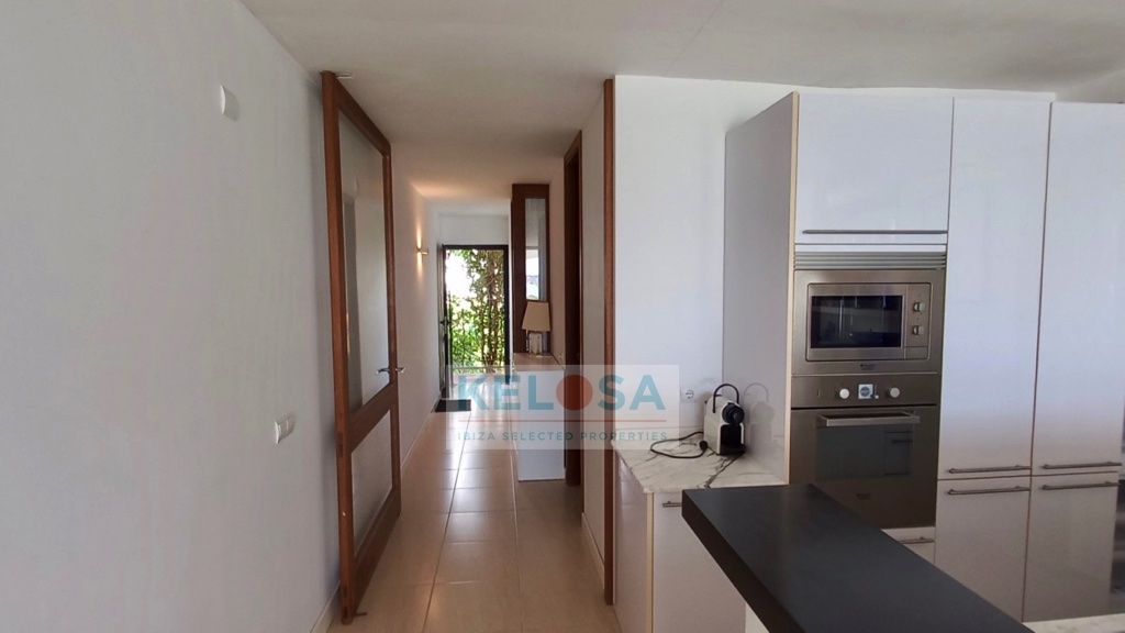 06 Pasillo 3 239108 Frontline Ibiza Talamanca seaview WM