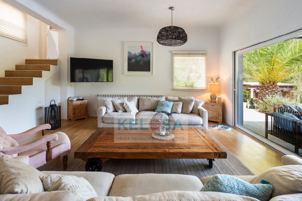 02 Kelosa villa with lush garden between Ibiza and San Jose wm