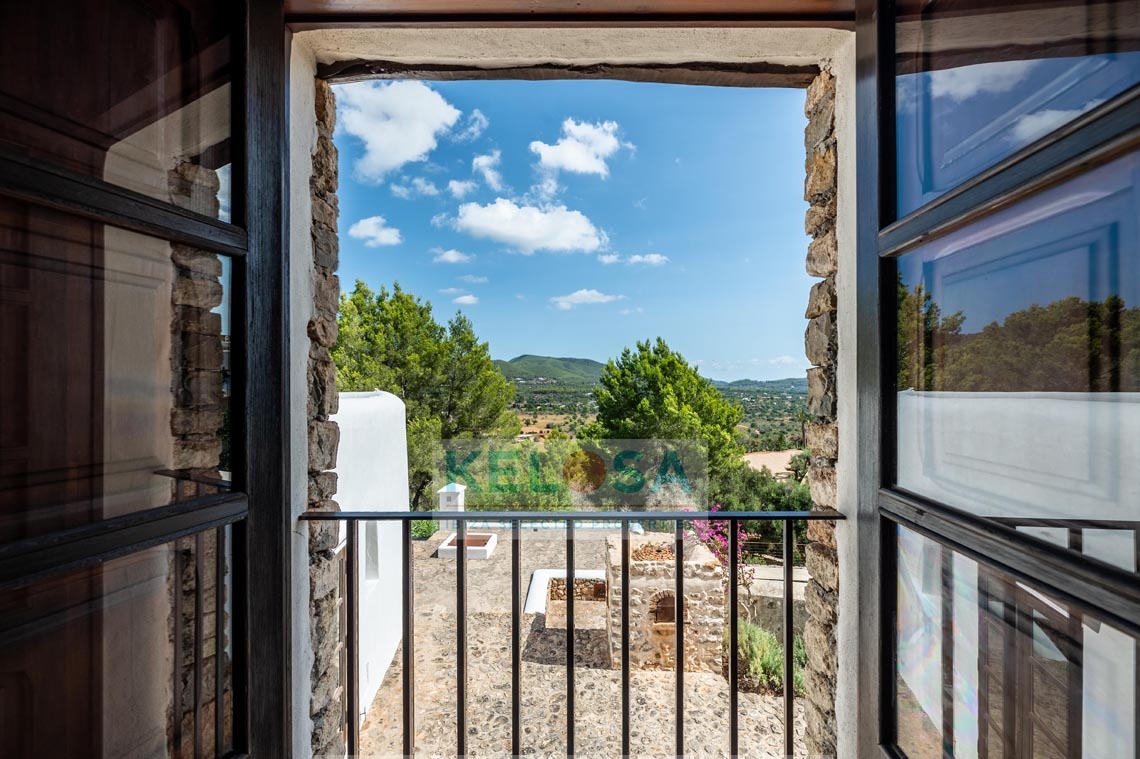 13 Kelosa Authentic finca with landscape views near Atzaro