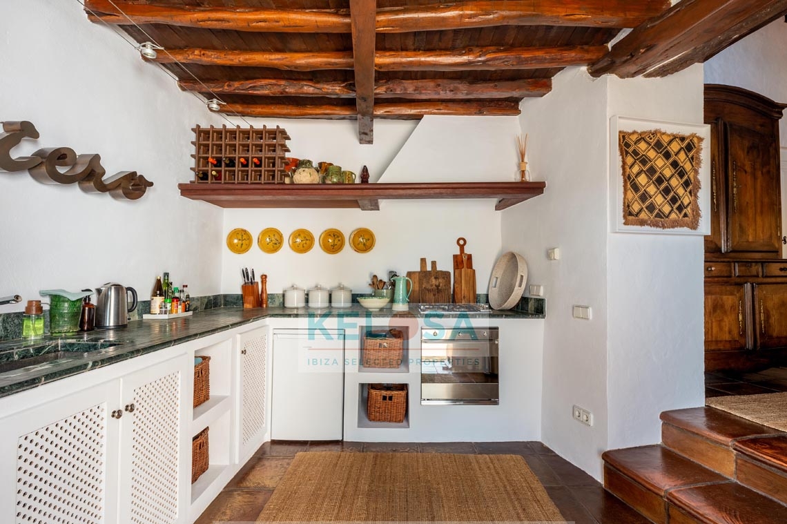 14 Kelosa Authentic finca with landscape views near Atzaro