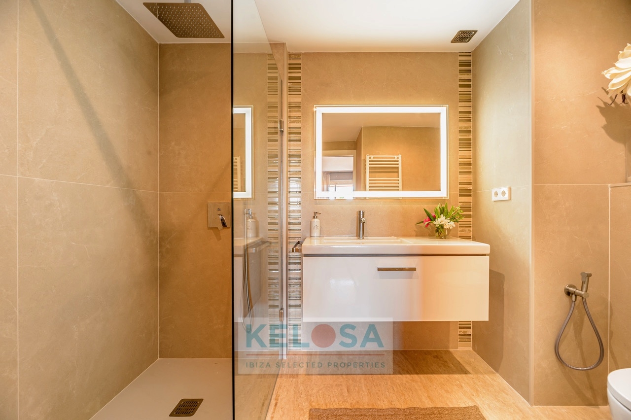 12 Kelosa ibiza Elegant apartment by the golf Roca Llisa  WM
