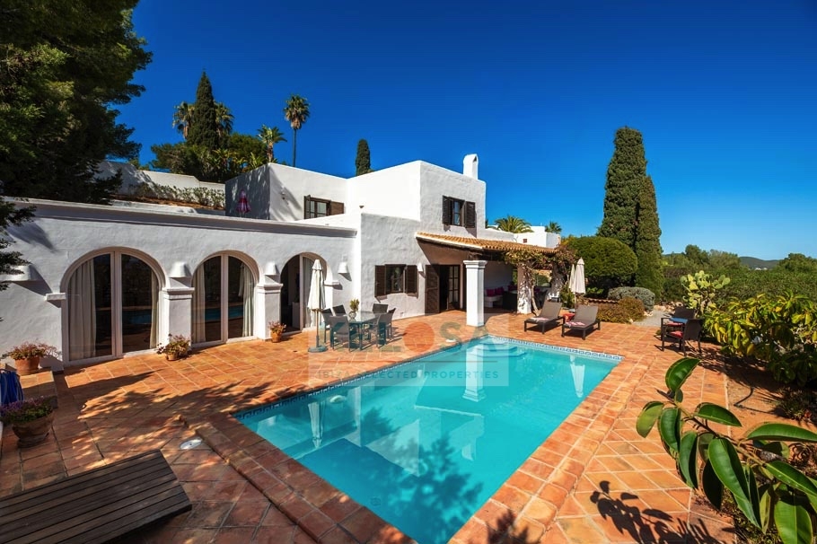 01 Kelosa Charming country house with view Roca Llisa Ibiza