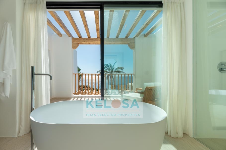 15 Kelosa ibiza New Blakstad villa in first line to the sea
