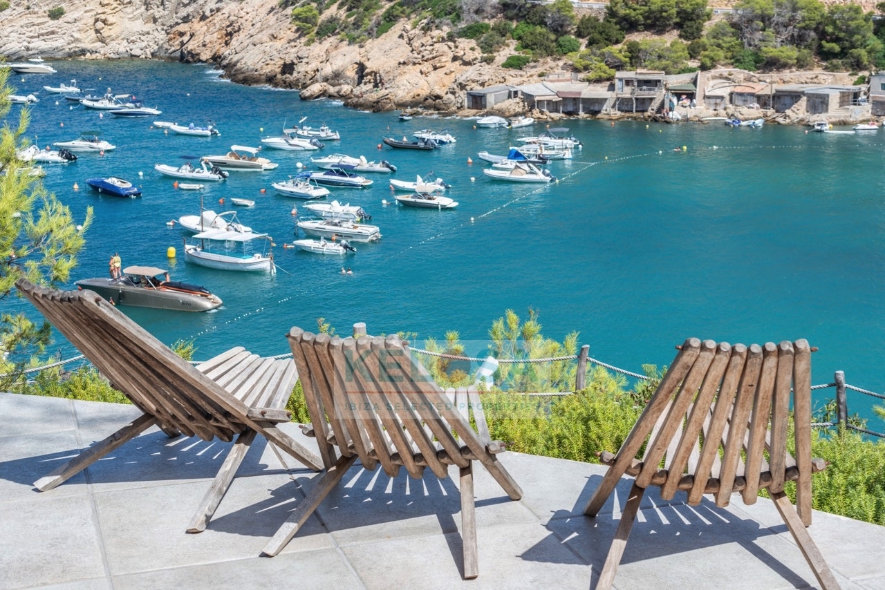 02 Kelosa Ibiza Mediterranean beach house first line sea Cala Vadella WM