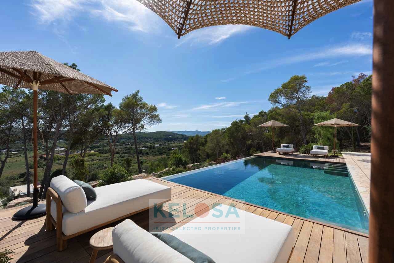 28   CasaBloom 7 10 24 pool area 2   WM   KELOSA