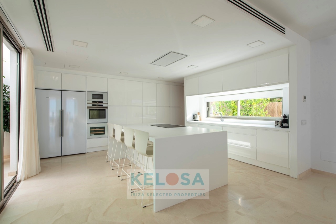 KELOSA   VILLA CAP MARTINET   WM low res 047