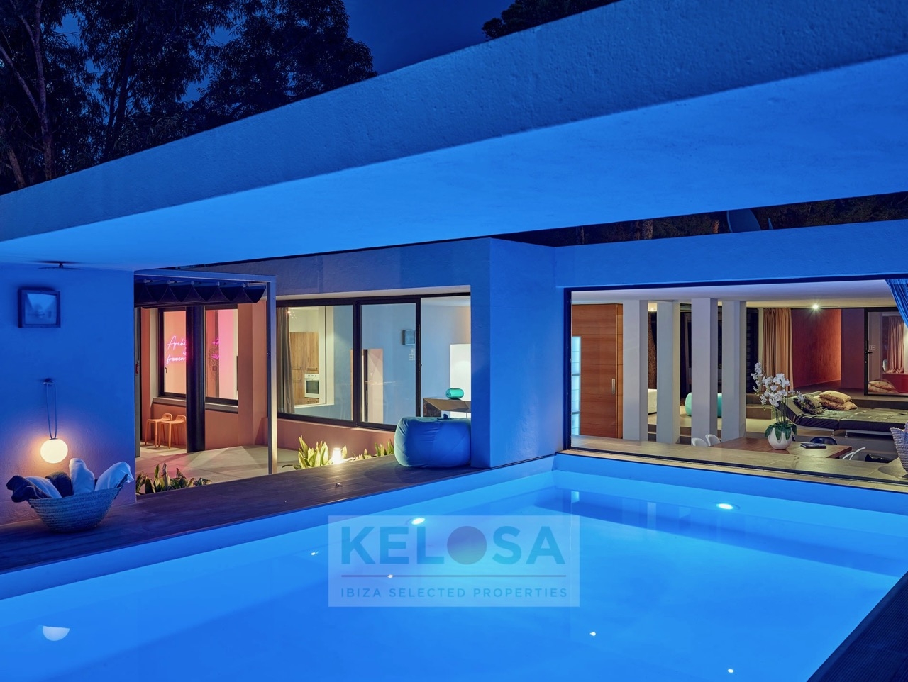 KELOSA CAN NICOLE  CALA VADELLA WM 040