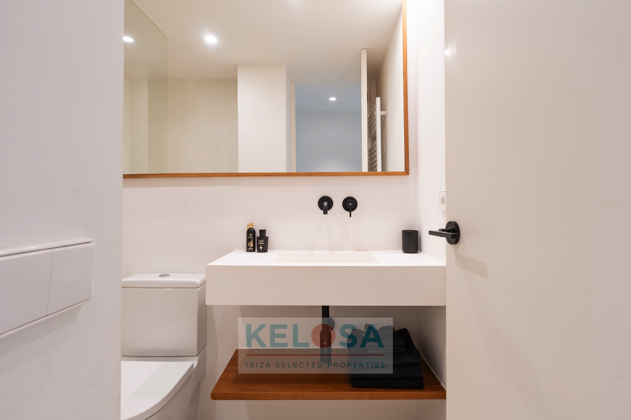 KELOSA APT. BY URBANIA  WM 016