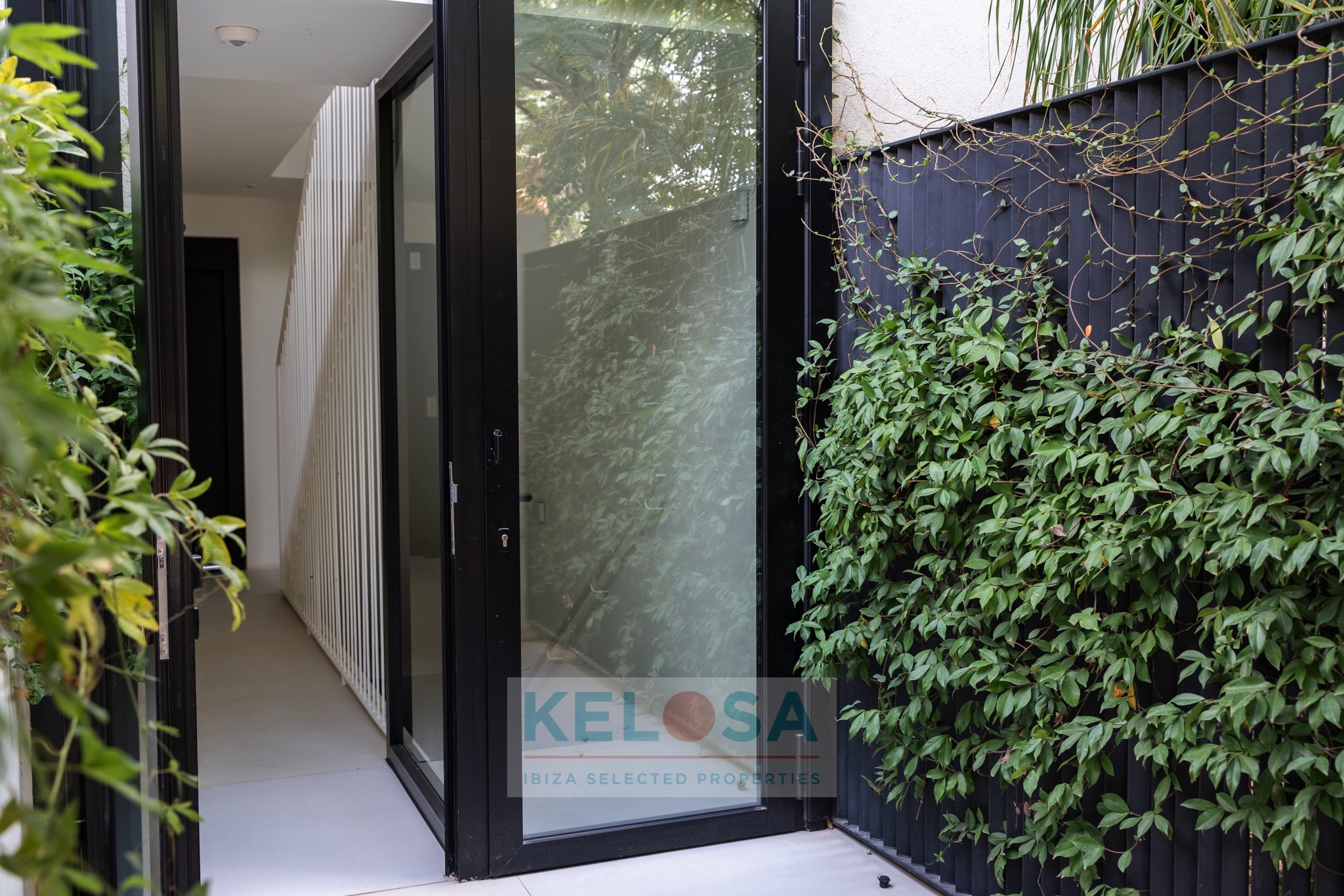 KELOSA APT. BY URBANIA  WM 006