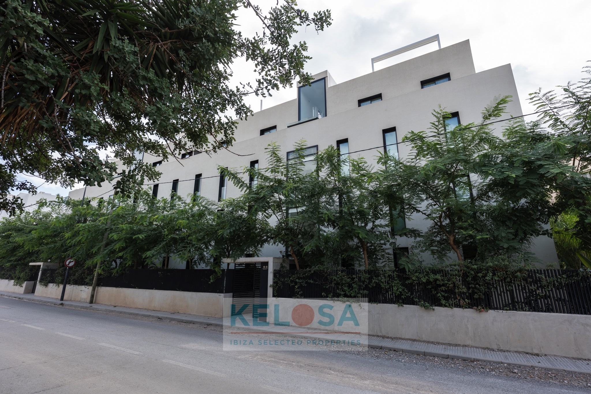 KELOSA APT. BY URBANIA  WM 028