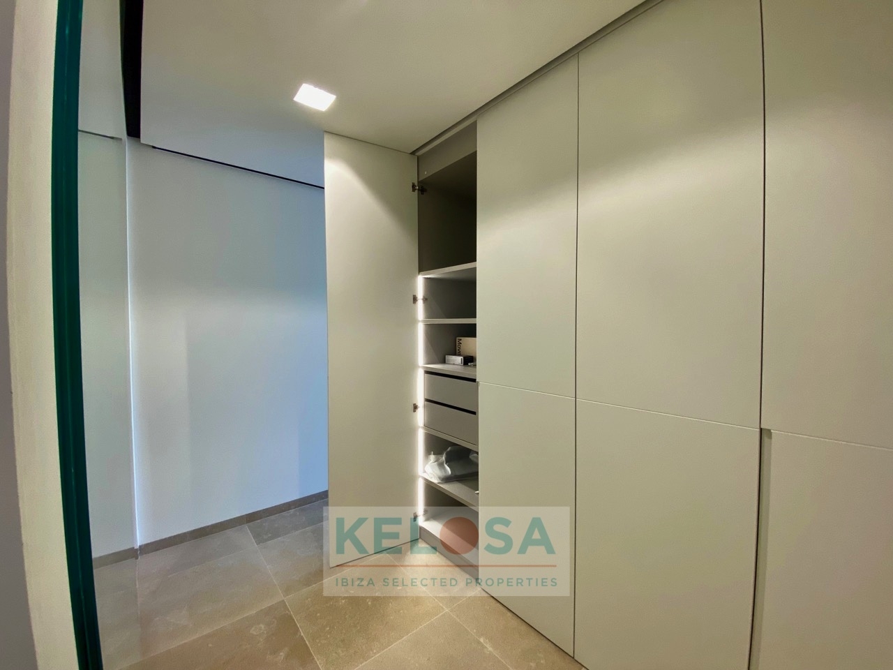 KELOSA   HIPPIMENTS   WM 009