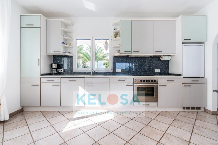 21KELOSA CASA CALA BLANCA wm