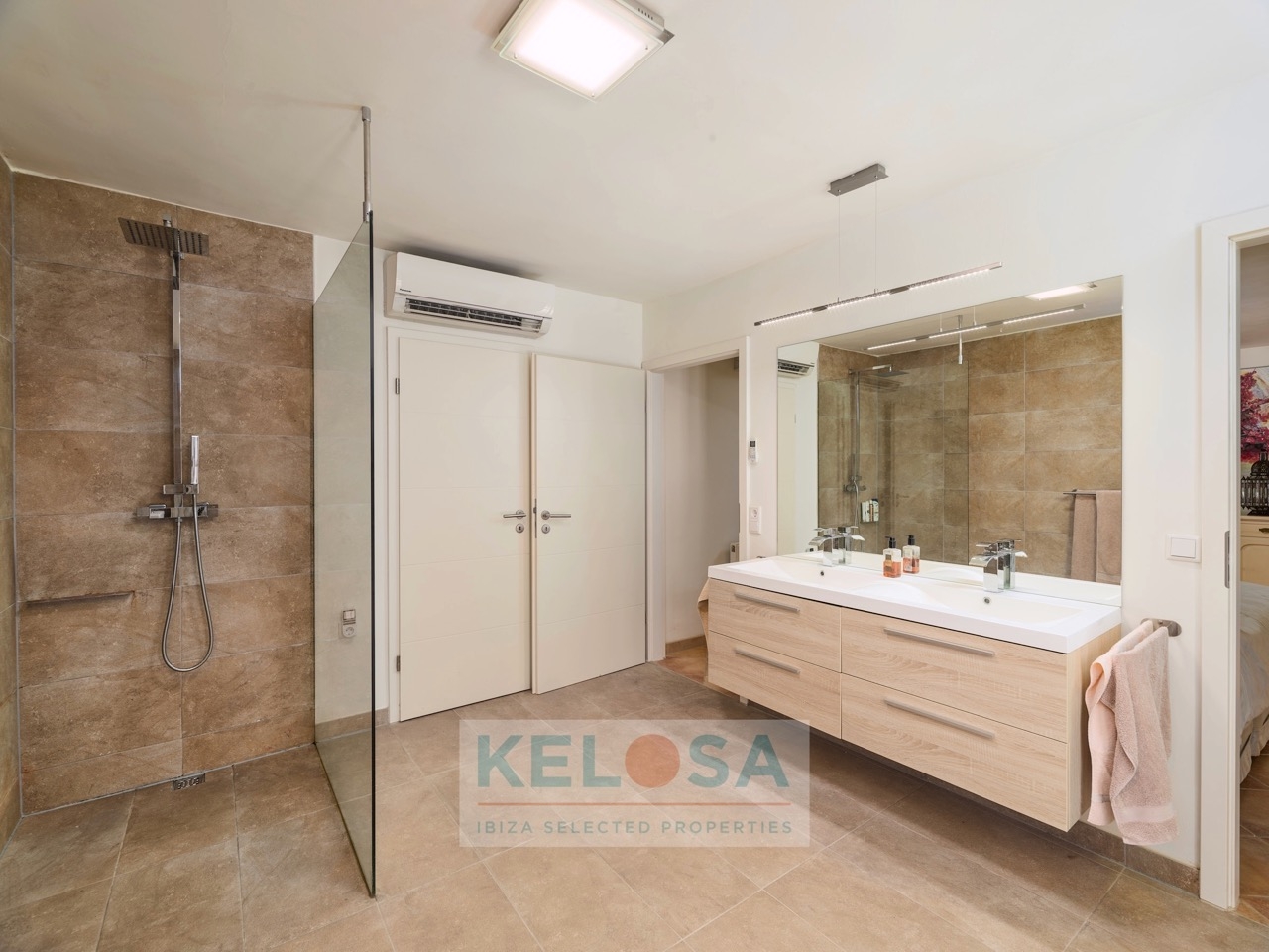 KELOSA Villa Cocoon, Cala Llenya 033