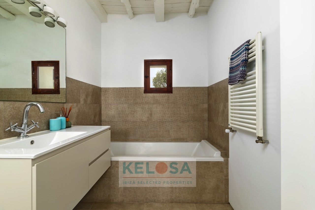 KELOSA   Finca Josephet   Camino viejo Can Furnet 017