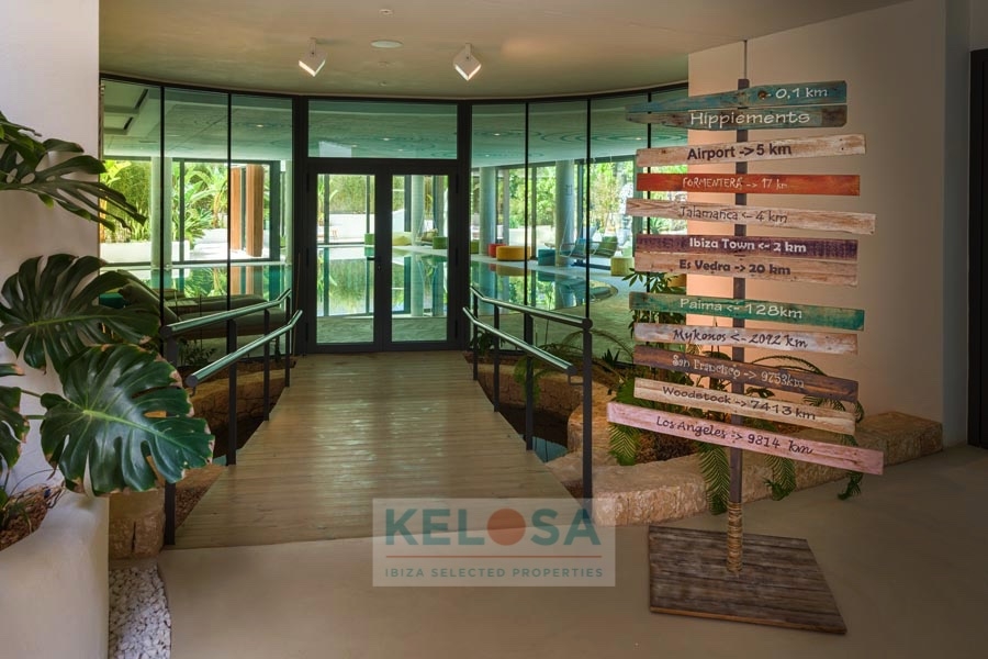 KELOSA   Hippiments   WM 023