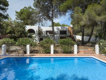 01 Kelosa ibiza Spacious private villa near Cala Tarida beach