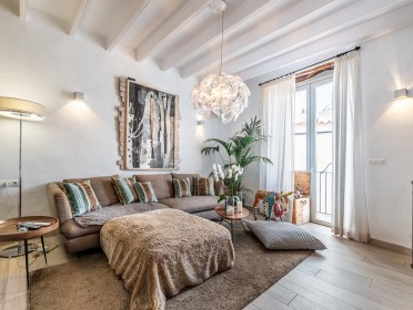 001 Kelosa Reformed townhouse with view in Dalt Vila