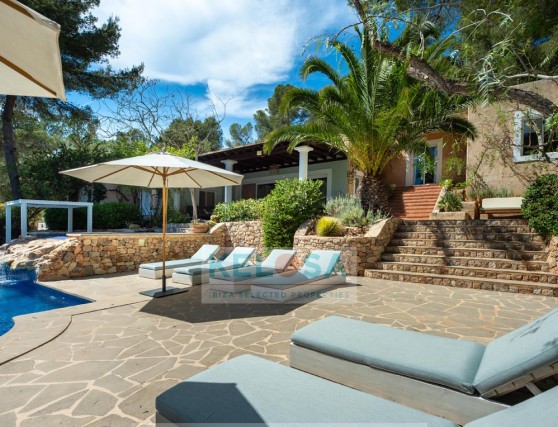 01 Kelosa villa with lush garden between Ibiza and San Jose wm