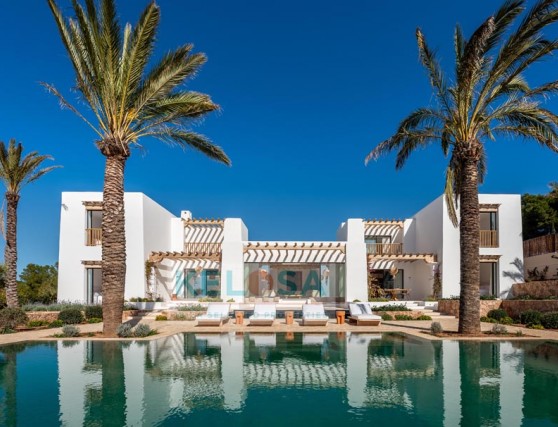 01 Kelosa ibiza New Blakstad villa in first line to the sea